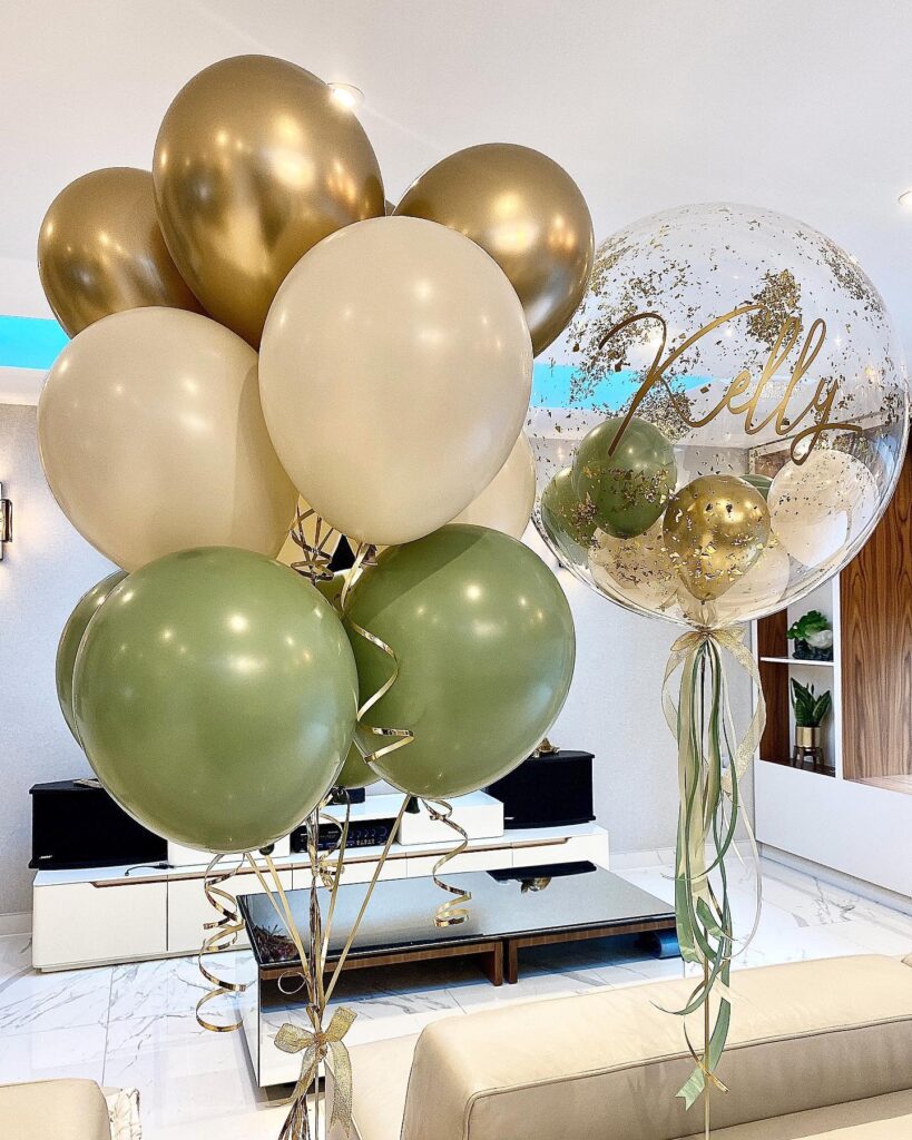 Bouquet of 12 Balloons + Custom Balloon