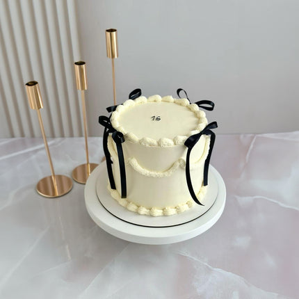 Classic Ribbon Elegance Cake
