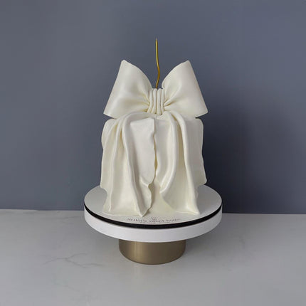 Elegant Bow Cake