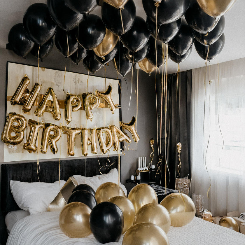 30 Ceiling Balloons + HB Banner