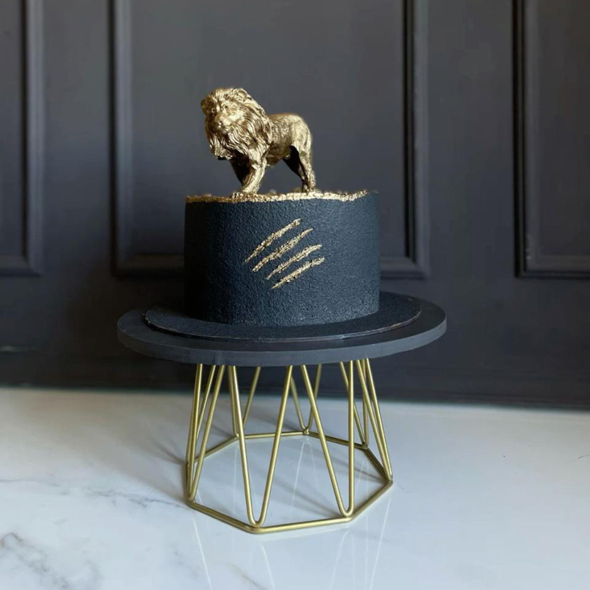 Majestic Lion Cake